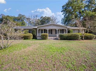 407 Ridgecrest Ct, Mobile, AL 36609