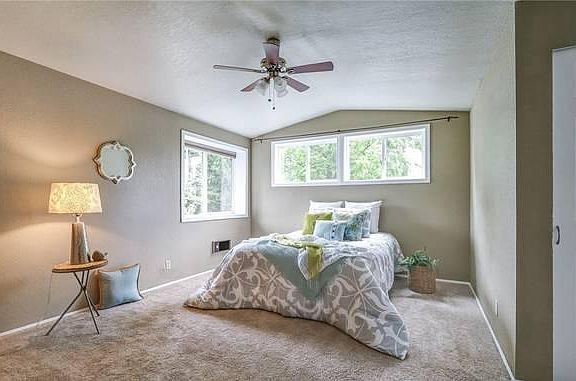 4th image of 2029 NW Swanlund St