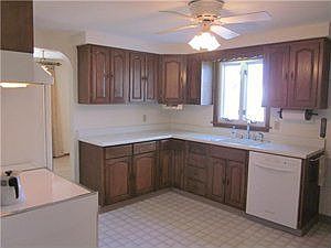 2nd image of 141 Blackstone Blvd