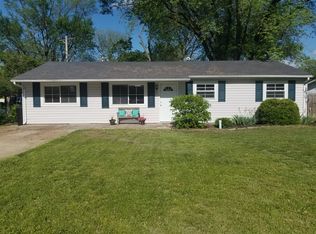 4 Kingsway Dr, Wentzville, MO 63385