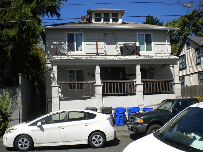 3211 SE 11th Ave — Photo 1
