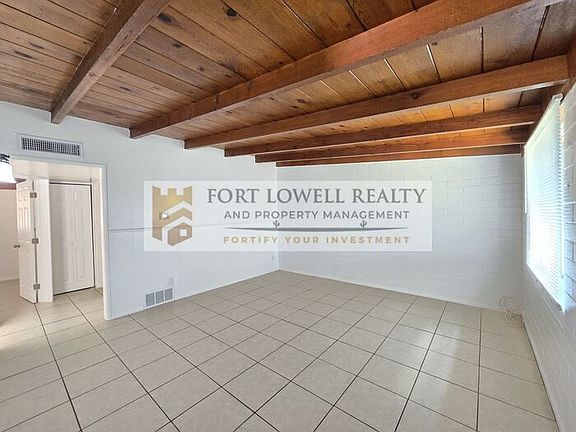 5th image of 3008 N Balboa Ave