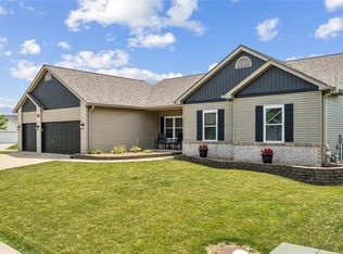 800 Mule Creek Dr, Wentzville, MO 63385