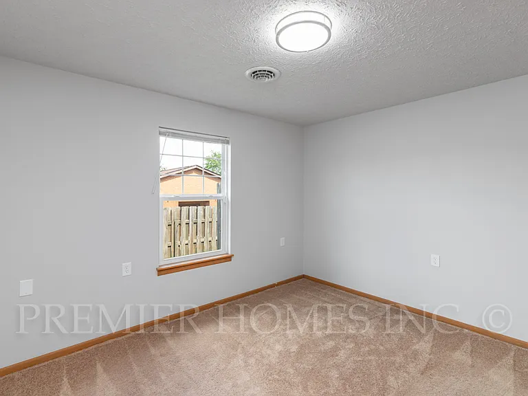 846 Serenity Ln — Photo 8