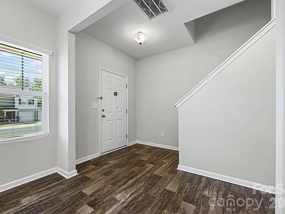 3rd image of 730 Gants Rd