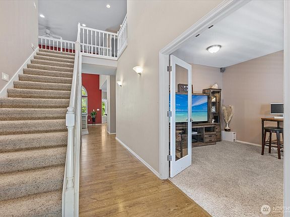 5th image of 434 Islandcrest Drive