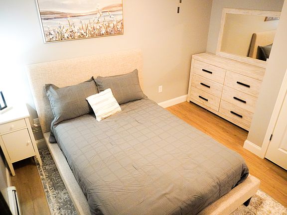 5th image of 193 S Lincoln St #1-A