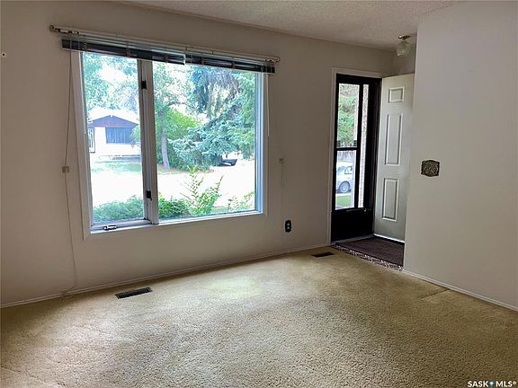 5th image of 3118 7th AVENUE E