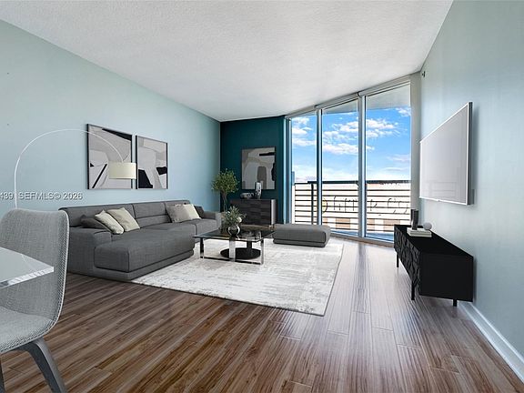 3rd image of 335 S Biscayne Blvd APT 3904