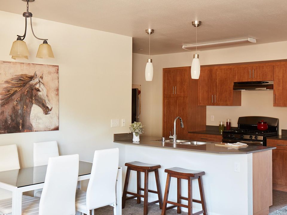 1st image of 306-86 2nd St #306