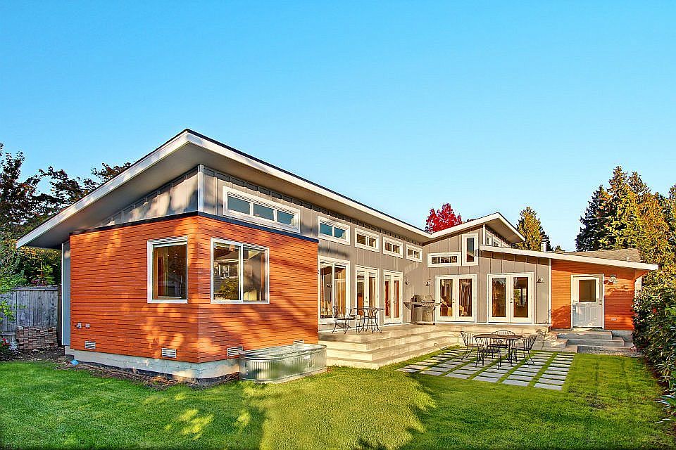 2nd image of 6027 43rd Ave NE