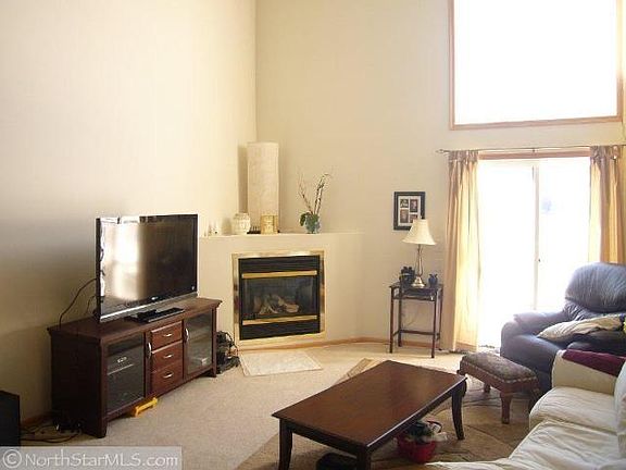 2nd image of 3846 Abercrombie Ln
