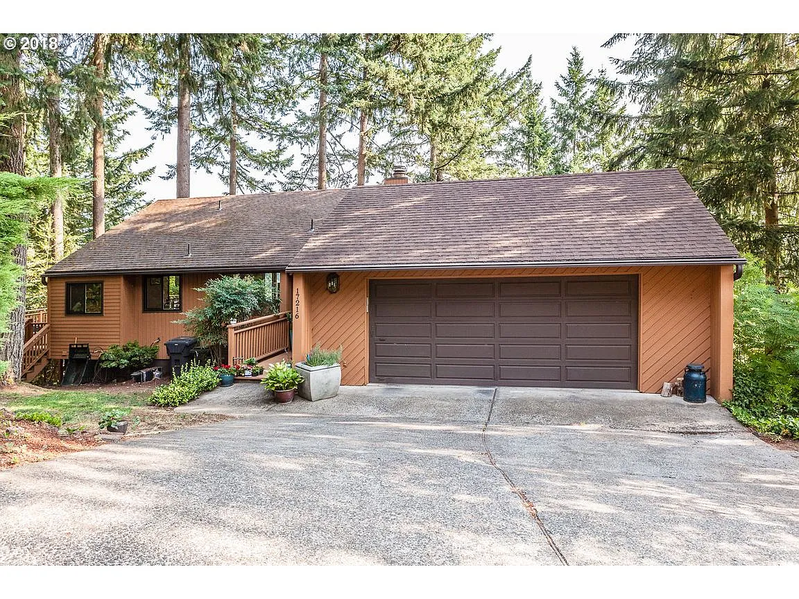 17216 SE Parkers Dr photo 1