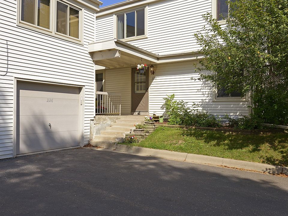 1st image of 226 Cambria Ct