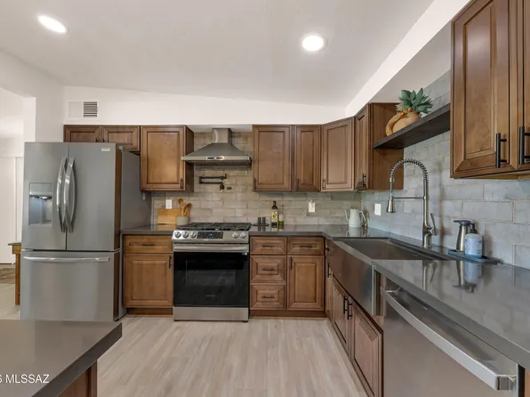 4858 E 4th St, Tucson, AZ 85711