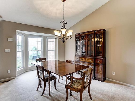 3rd image of 2812 Straton Ct