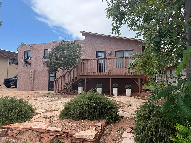 50 Chaparral Dr — Photo 2