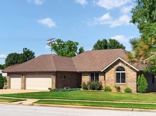 3987 W Edgewood St, Springfield, MO 65807