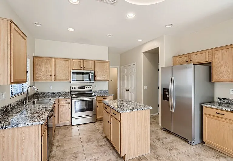 3543 W Steinbeck Ct — Photo 4