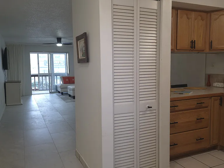 22375 Edgewater Dr — Photo 10