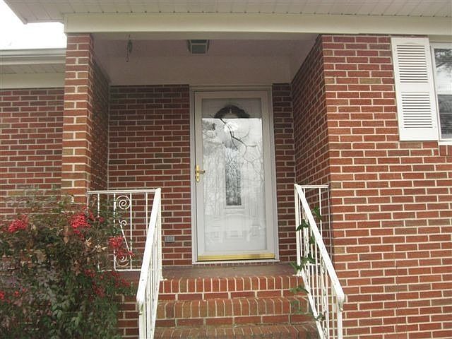 2nd image of 1109 Conger Rd