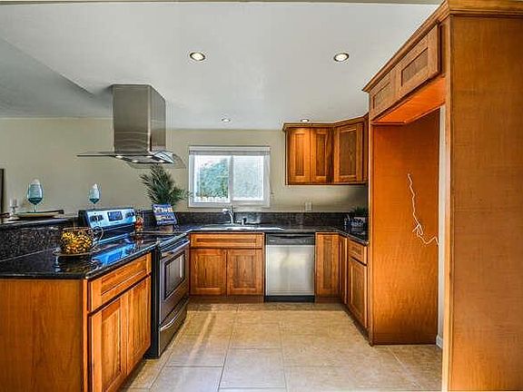 5th image of 8646 Merribrook Dr