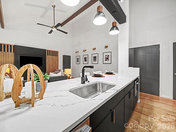 5th image of 3911 Windwood Cir