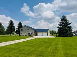 8080 Celina Mendon Rd, Celina, OH 45822