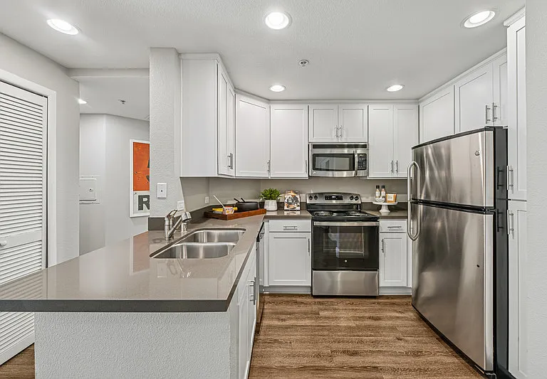 Anara Santa Monica — Photo 1