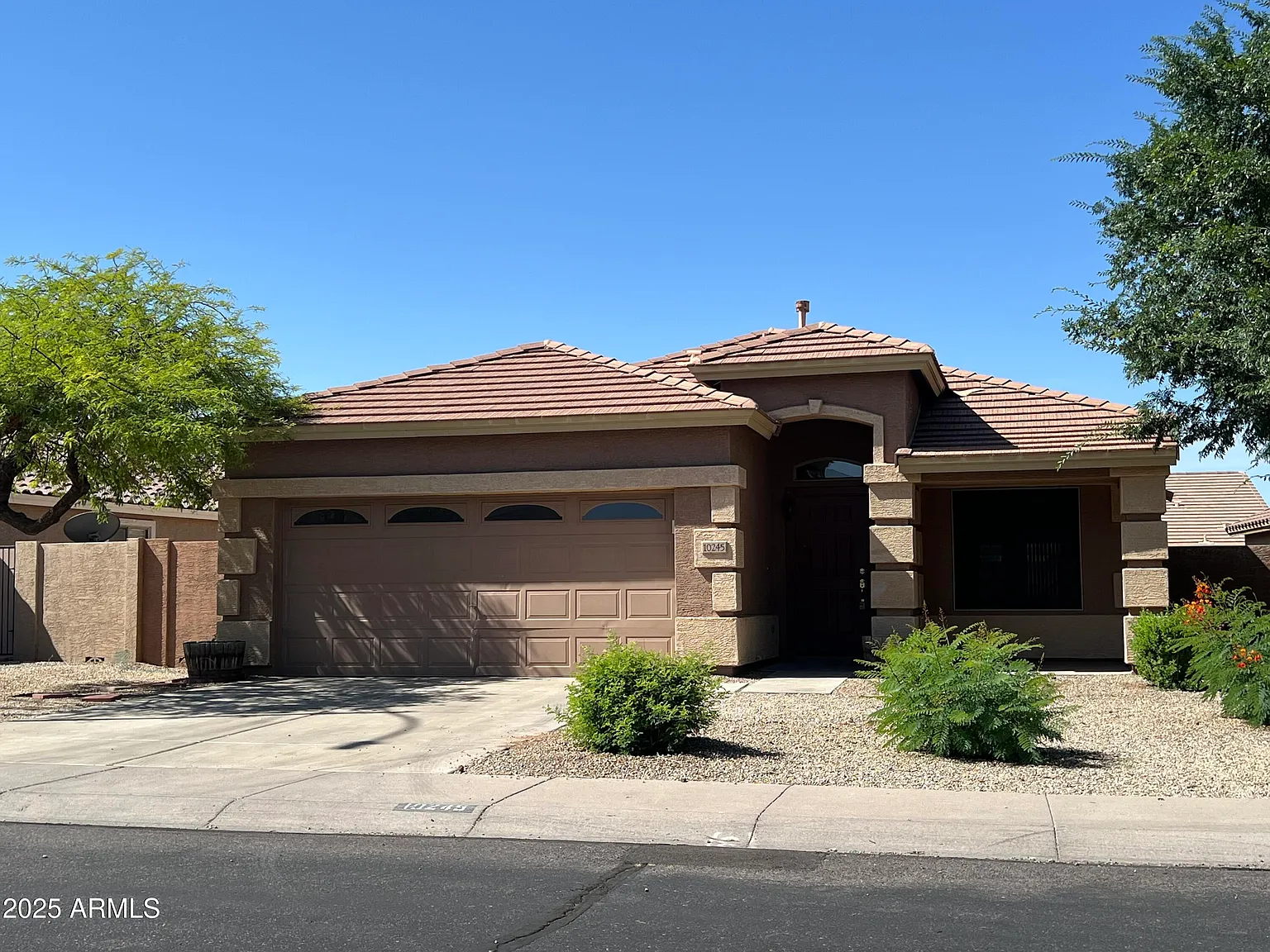 4 bed, 2.0 bath, 1675 sqft, $2,295 — Photo 1