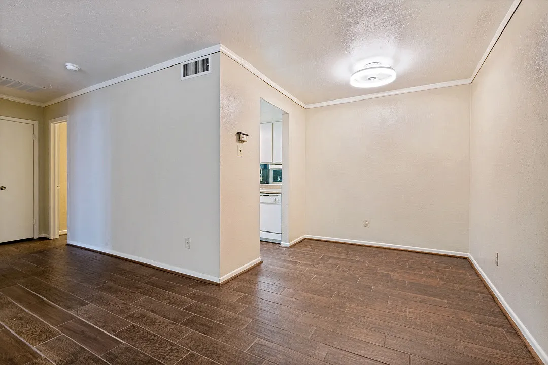 1 bed, 710 sqft, $1,195 — Photo 3