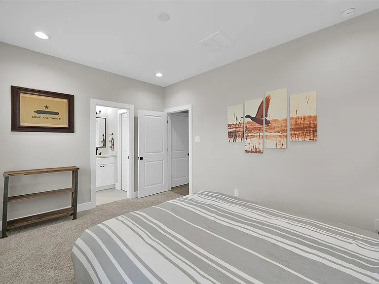 2103 Bevis St — Photo 35