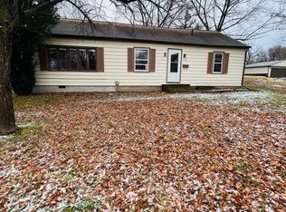 1728 E Ridgeway Ave, Waterloo, IA 50702