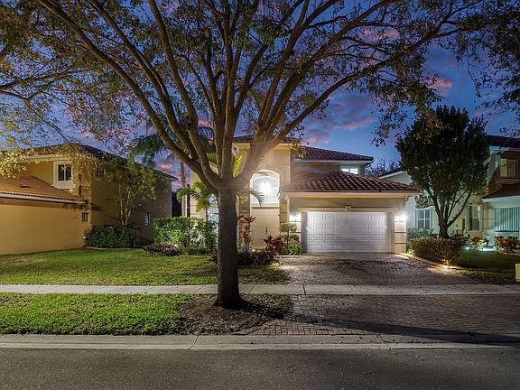 5th image of 853 Gazetta Way