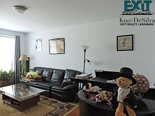 Rented by Exit Realty Landmark | media 2