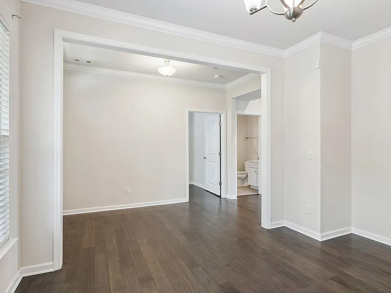 2030 Oglethorpe Dr — Photo 9