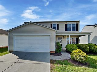 8151 Rosberg Ln, Charlotte, NC 28216