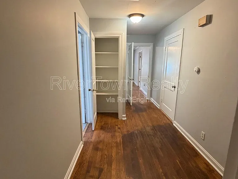 1746 Eldridge Ave — Photo 5