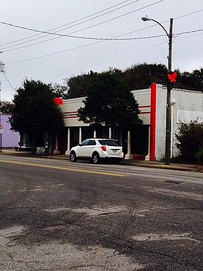 2nd image of 617 Castle St
