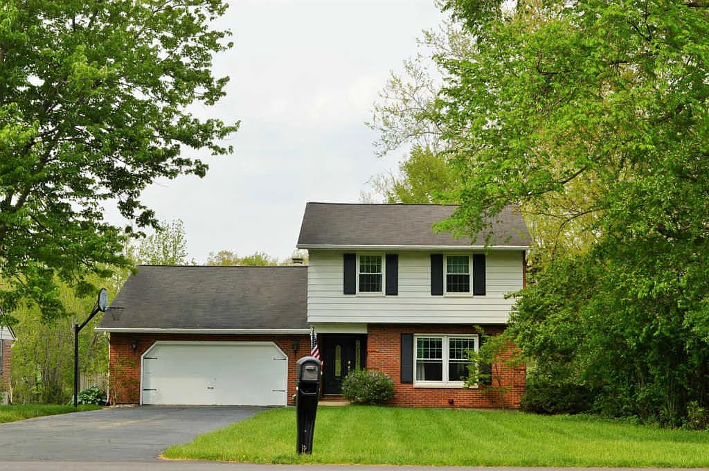 134 W Concord Dr photo 1