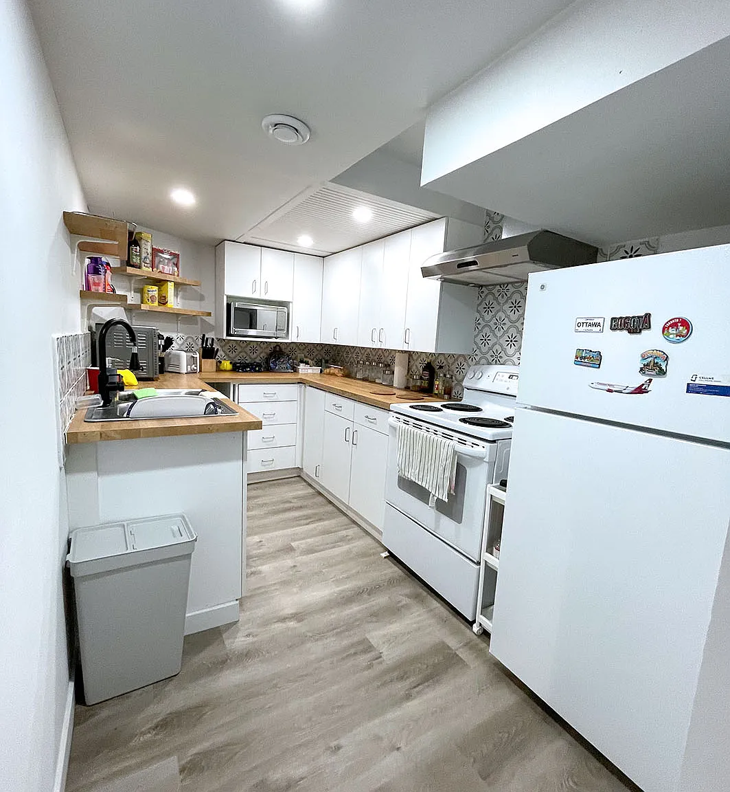 83 Valence Ave — Photo 2