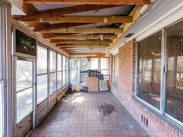 4329 Harmon St — Photo 14