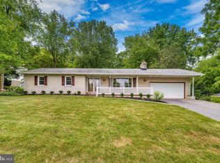 813 Mountain View Dr, Westminster, MD 21157