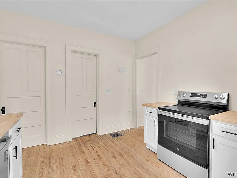 2206 Main St #2 — Photo 21
