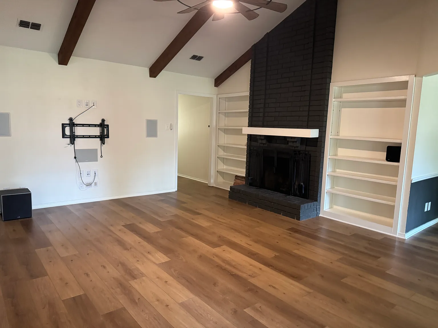 5407 Shasta Dr — Photo 3