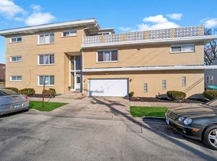 8701 S Sacramento Ave APT 2SE, Evergreen Park, IL 60805