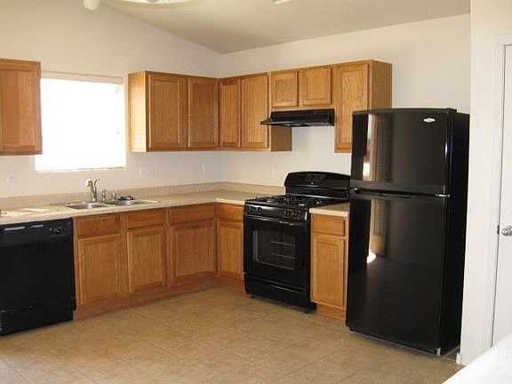 partial view kitchen