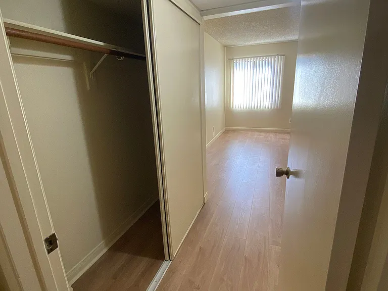 7417 Haskell Ave #7 — Photo 7