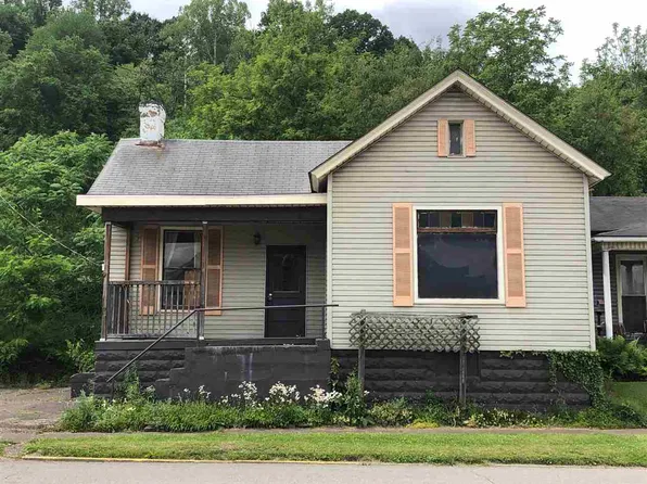 243 Bellefonte Cir, Russell, KY 41101