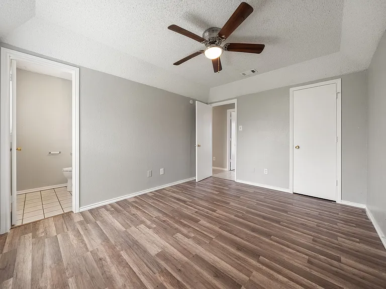3826 Jewel St — Photo 12
